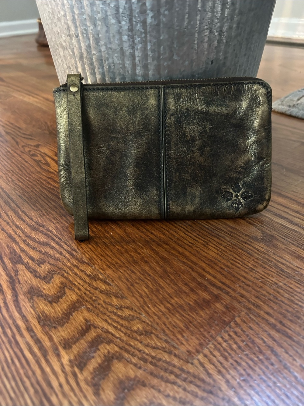 Patricia Nash Metallic Distressed Leather Wristlet Clutch Zip Pouch